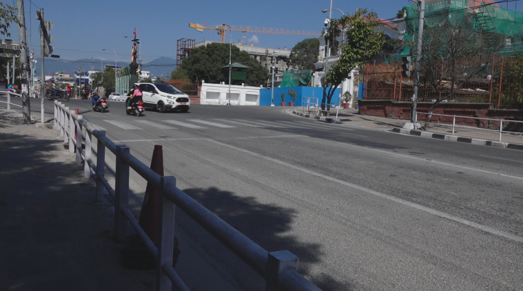 काठमाडौँका सडक प्रायः सुनसान